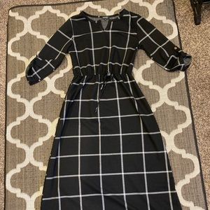 roolee dress: like new